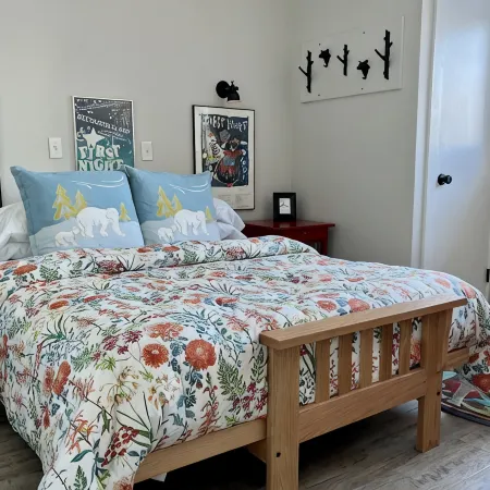 Stylish 2 bdrm/2 bath: named "The best small condo in Stowe"