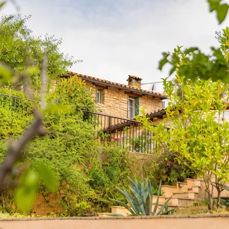 Beautiful Family Villa With Heated Swimming Pool And Stunning Sea/Mountain View