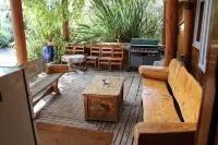 Character Log Lodge with Great Mountain Views - Mountain view