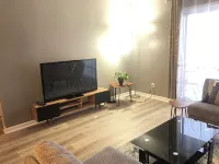 2 BR 2 BA Cozy Retreat Near Everything
