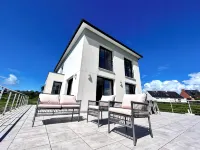 Contemporary house 160 m2, sleeps 8 to 9, stunning sea view - Biệt thự
