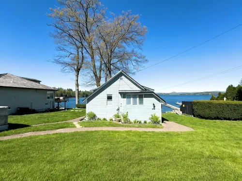 Cozy Cottage on Lake Champlain with Incredible Views and Outdoor Space! - 4-Star
