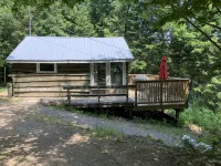 HIDEAWAY - COZY 2 BEDROOM WATERFRONT COTTAGE SPRING, SUMMER 2025 AVAILABILITY! - WiFi