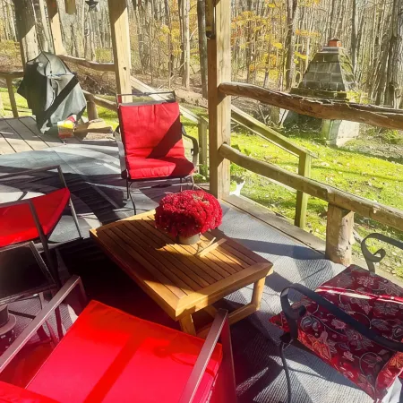 Charming Full Bed & 2 Twin Bed  cabin w/AC, Heat, WiFi in lovely Cooperstown,