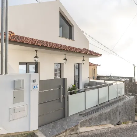 Casa ZÈ, Tranquility, a Refuge in Arco da Calheta