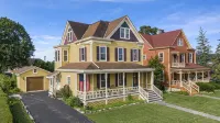 Spacious Victorian in the heart of Catskill Village - Close to All