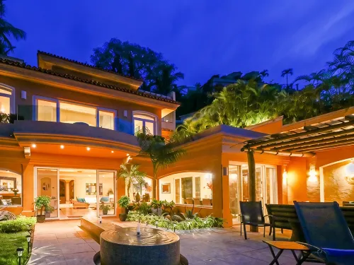 Casa Caleta - Luxurious Toes-in-The-Sand 6-Bedroom - with Chef - Bespoke Villa! - Villaer