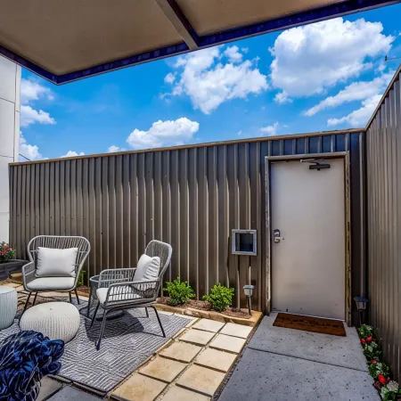 Modern 4 Story Townhome -5 minutes walk to Deep Ellum & Fair Park!