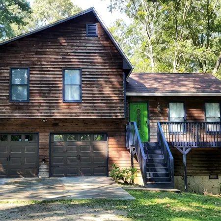 The Blissful Hideaway w/ large backyard, jacuzzi and two connecting decks