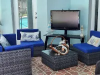 Private Spacious Room in Home, with Pool-The Oasis Room