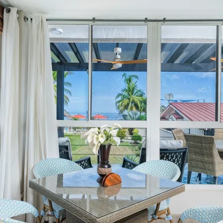 Villa Elysian Beachfront Luna Studio Sleeps 4