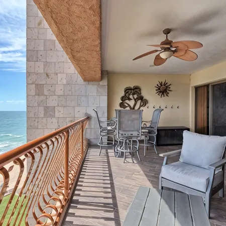 --PREMIUM REMODELED 2 BEDROOM UNIT WITH ALL THE EXTRA-- Sonoran Sun 402 west