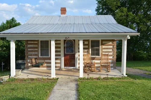 Quaint Historic Log Cabin Overlooking The James River.