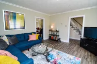 Excellent Location, Family & Pet Friendly, Walk to Main St, Close to Everything