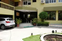Hotel Gopika International - ติดทะเล