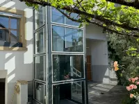 Stylish apartment with large terrace, air conditioning and parking space Hotels in Deidesheim