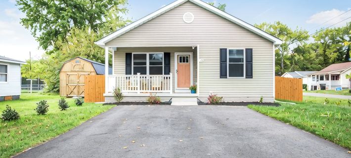7 Min to Beach, Huge Yard, Fire Pit, BBQ, Beach Gear & Cornhole, by A Haven Away Hotel a Colonial Beach