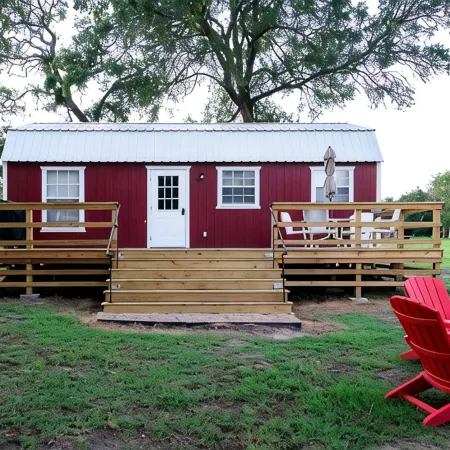 The Ranch Motel. Large cottage in a country setting with pool and hot tub.