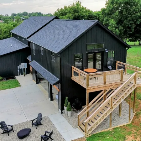Modern Farm Loft with WiFi and AC in lovely Stamping Ground
