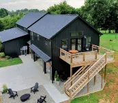 Modern Farm Loft with WiFi and AC in lovely Stamping Ground