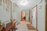 Poconos Peaceful Retreat. Short drive to Ski, Swim, Hike, or Shop! 4 Bedrooms. - 3つ星