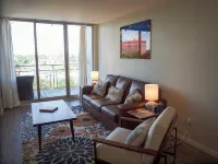 Newly Renovated Cozy Condo in Midtown Crossing