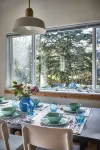 New Sauna! 3 Min. Walk to Beach, Dog and Family Friendly, Bright & Modern House - 4-Star