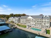 Modern Condo at 11mm in Sunrise w/ PWC & Boat Slip