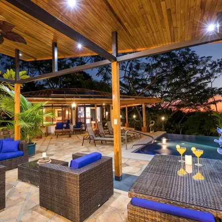 Casa Sea Breeze- Luxury OceanView Estate+50' Infinity Pool on 100 Acres Отели в г. Савегре