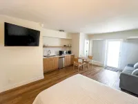 Tiana Beach Inn