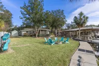 OLD HOMOSASSA- RIVER WATERFRONT HOUSE ICE MACHINE-DEEP BAY- FOUR KAYAKS - balcony