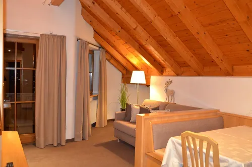Comfortable attic room with panoramic view & balcony - free Wi-Fi - 2-Star