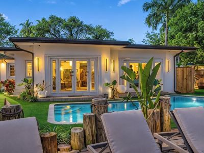 Lakefront Lux Home • Pool_BBQ • Game Room & Kayak
