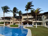 Oceanfront Penthouse -4300 Sq Ft, 2 Level -Mi Casa Del Mar - ที่มีสระว่ายน้ำ