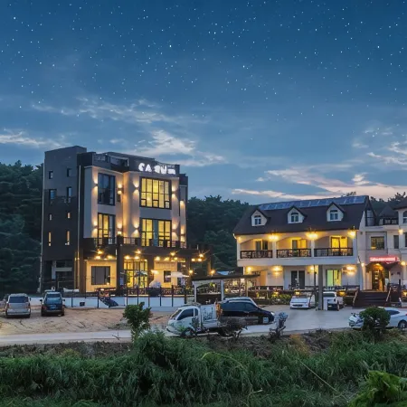 Gangneung Karoo 89 Pension Отели рядом с достопримечательностью «Павильон Кёнподэ»