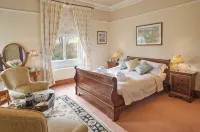 Fairfield House - Bed and Breakfasts