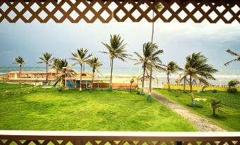 Yellow Moon Guesthouse & Apartments