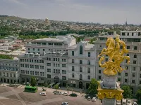 مونوجراف فريدم سكوير Hotels near ميدان الحرية