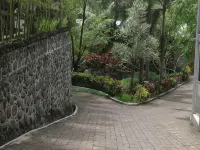 Hotel Cendrawasih Hotels in Patrang