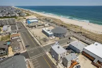 Beach Block Penthouse • Steps to Boardwalk & Beach • Ocean Views - con encanto