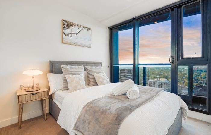 Highrise Skyline Spectacular View Luxury 2B2B1P