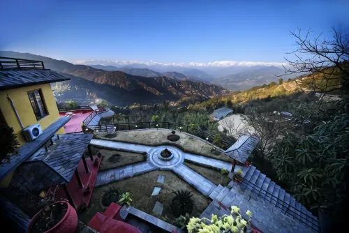 The Lapsi Tree - A Nature Retreat in Nagarkot - รีสอร์ท