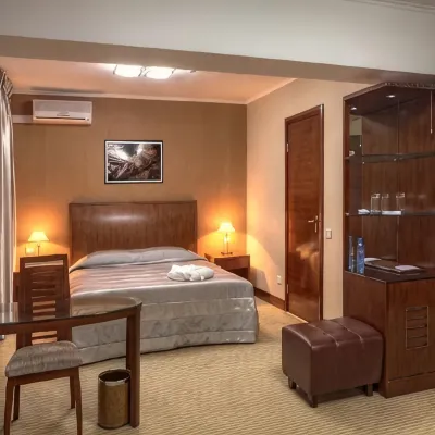 Voyage Hotels near Museum of Musical Instruments
