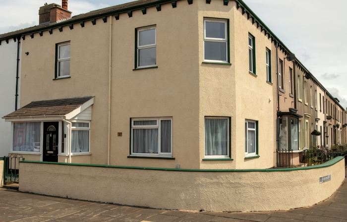 Spacious 3 bedroom townhouse by the coast, close to all amenities.