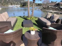 Luxury Tranquil Waterfront Haven w/Pool & Spa