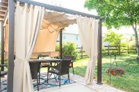 Charlotte Sanctuary, Comfort, Fenced, Sleeps 11 - Wifi