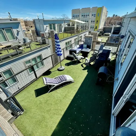 Modern Townhome w/ Rooftop Patio in RiNo/ Five Points, Denver
