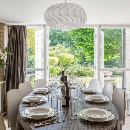 Chic Multi Award Winning  Luxury Cotswold Cottage - Sleeps 8
