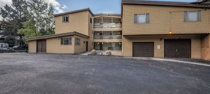 1st Floor Condo Near Lifts. Sleeps 8. Updated! 콜팩스 카운티 호텔