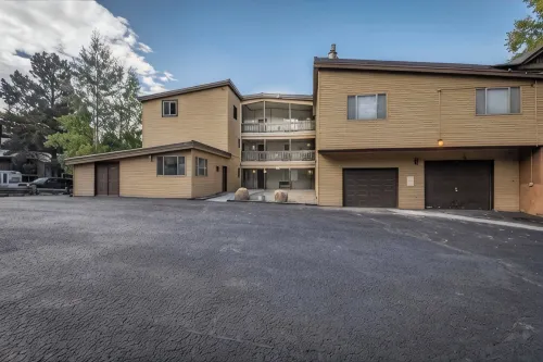 1st Floor Condo Near Lifts. Sleeps 8. Updated! - Pools